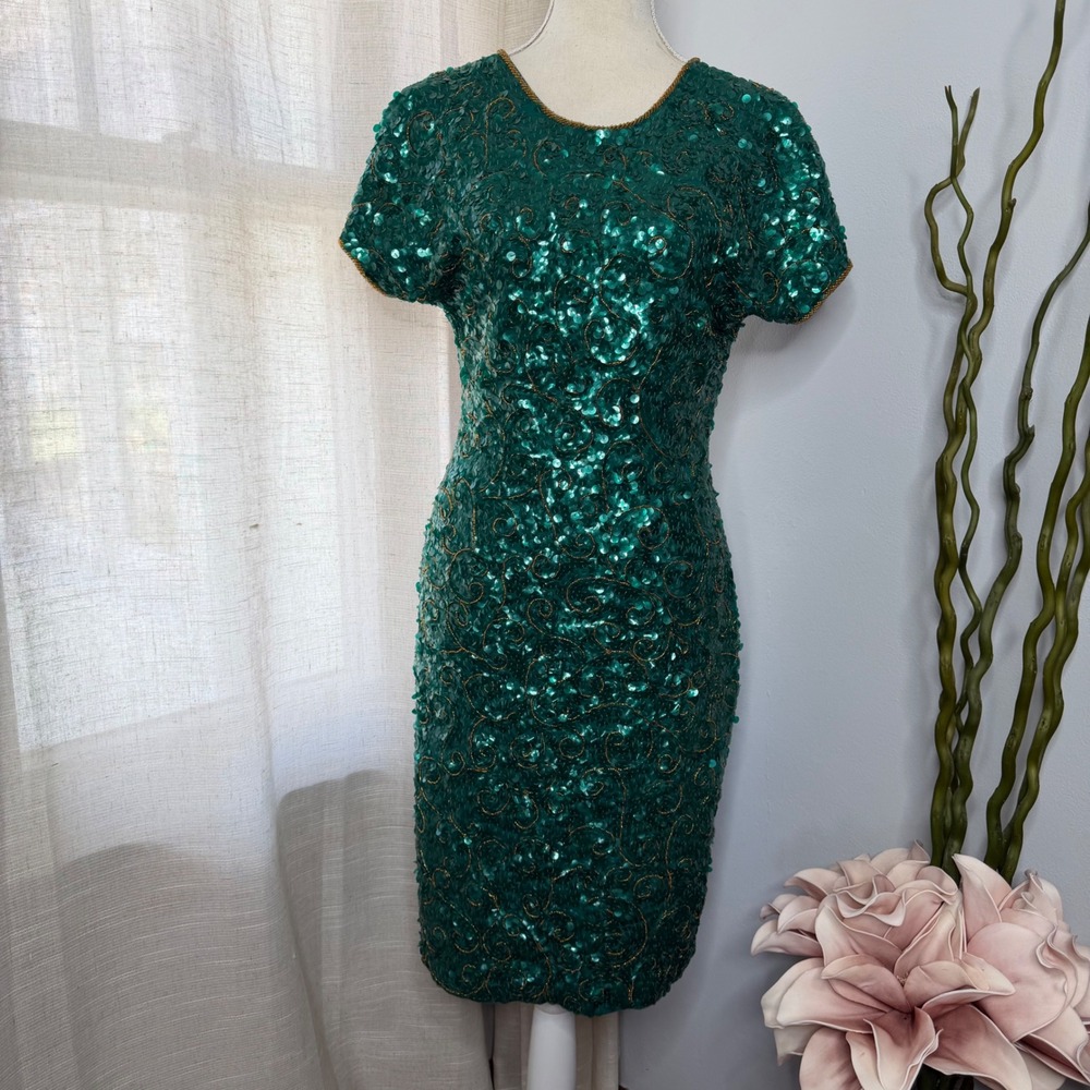 Vintage Carmen Marc Valvo Sequin Beaded V Back Cocktail Dress Green Gold Medium